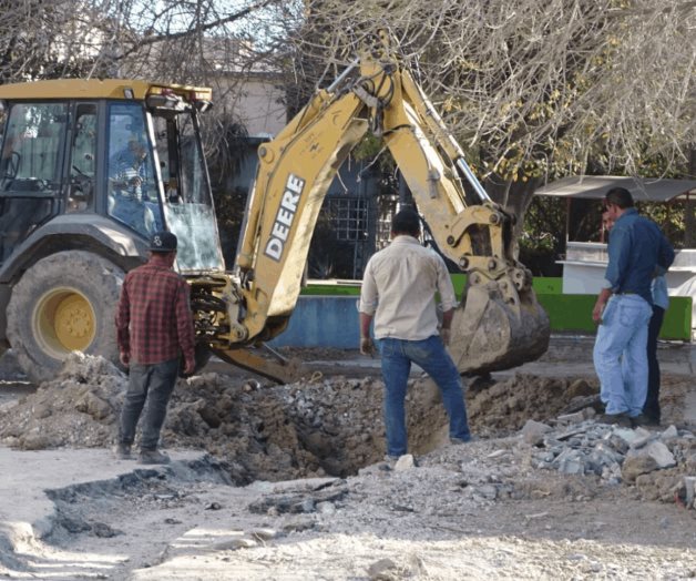 Revientan línea de gas en calle Saltillo Revientan línea de gas en calle Saltillo