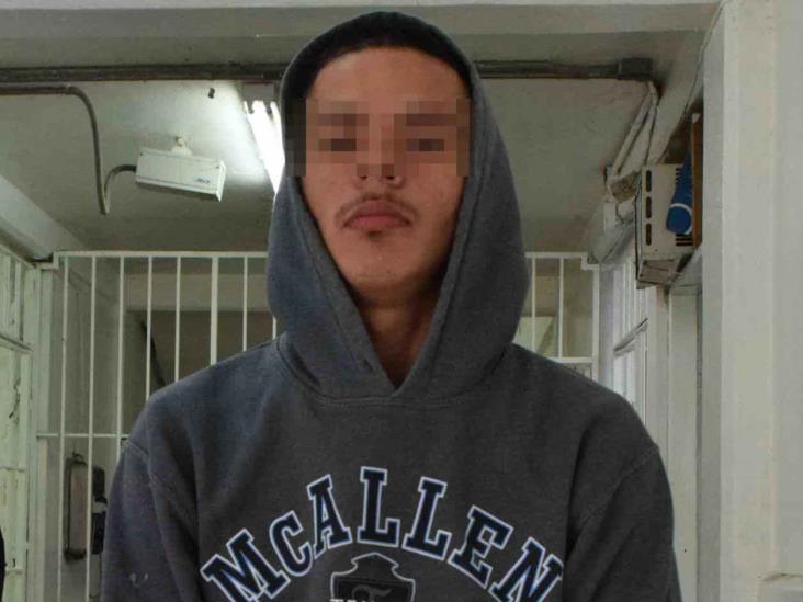 Molesta a gente al estar drogado Molesta a gente al estar drogado