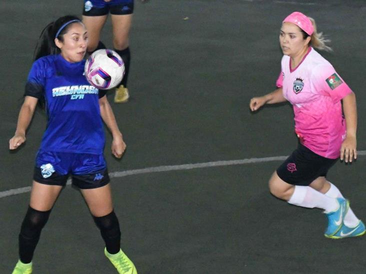 CFR femenil, con paso perfecto CFR femenil, con paso perfecto