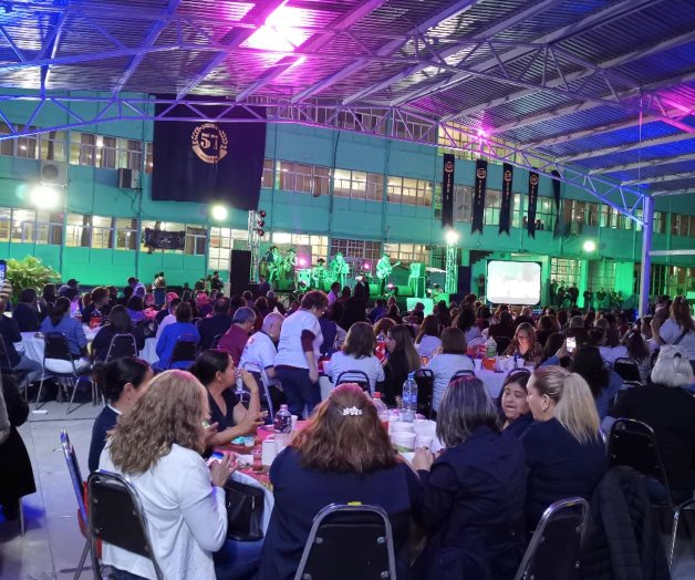 Celebran 57 aniversario de la Secundaria No. 1