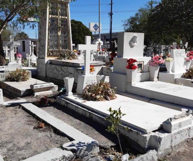 Listos en panteones para recibir visitantes