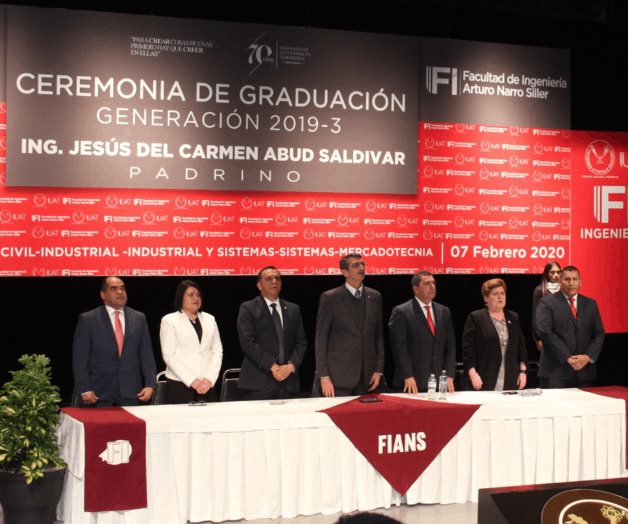 Preside Rector graduación en la Facultad de Ing.de Tampico