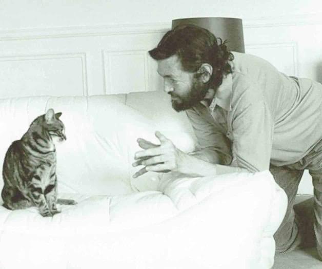 De Balzac a Cortázar: escritores seducidos por los gatos