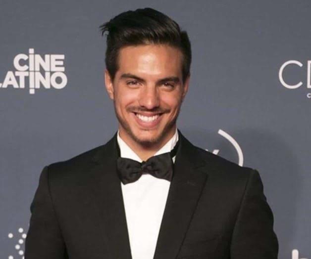 Vadhir Derbez será sacerdote en su nueva película