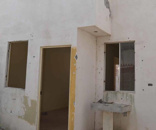 Van por casas abandonadas