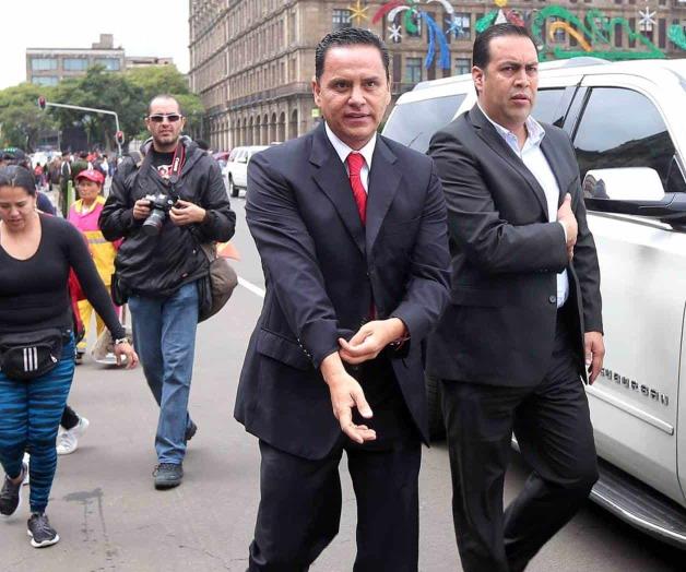 Prohíbe EU entre Roberto Sandoval