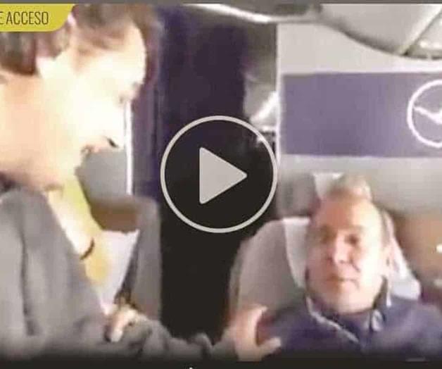 Increpan a Felipe Calderón en vuelo