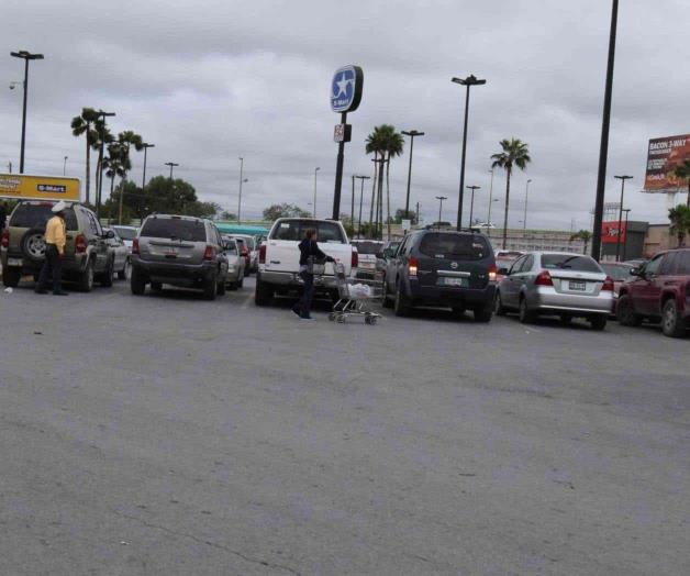 Desaparecen su camioneta Desaparecen su camioneta