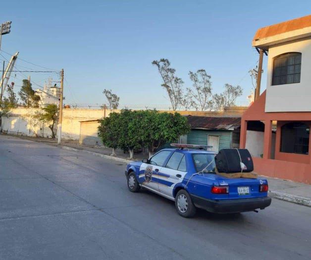 Exhortan con perifoneo a no salir de sus casas ante contingencia