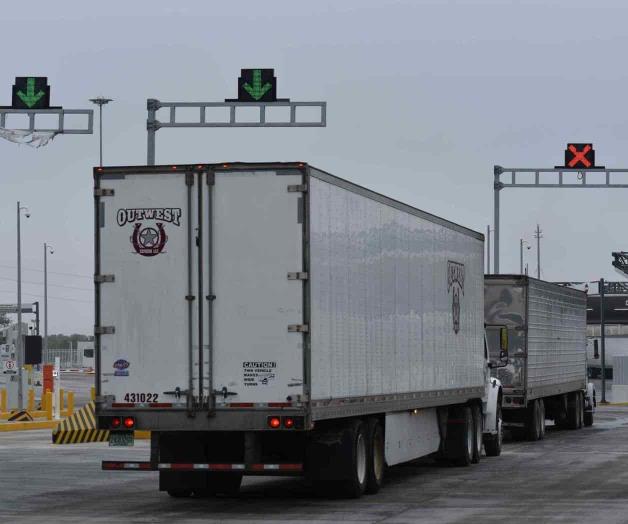 Disminuyen los envíos de material no esencial Disminuyen los envíos de material no esencial