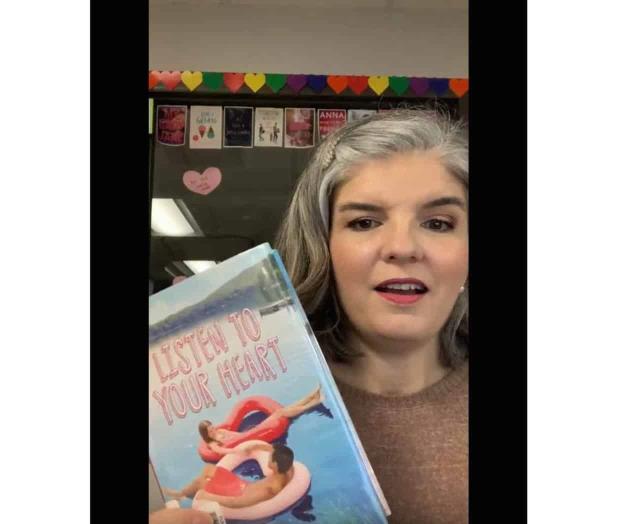 ‘Tiktokean’ para alentar a los estudiantes a leer ‘Tiktokean’ para alentar a los estudiantes a leer