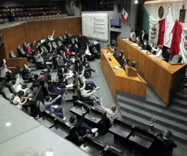 Se dan su aguinaldo legisladores de NL Se dan su aguinaldo legisladores de NL