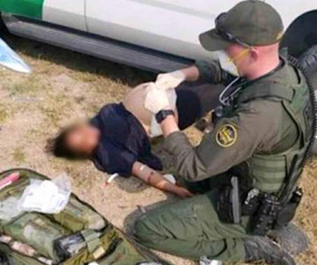 Auxilian a inmigrante en peligro de muerte