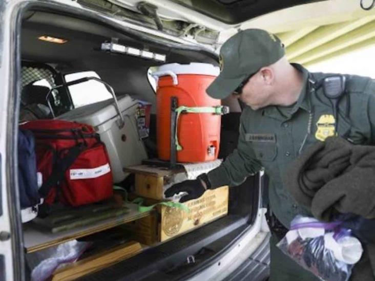 Los agentes salvan la vida a bebé de 1 año Los agentes salvan la vida a bebé de 1 año