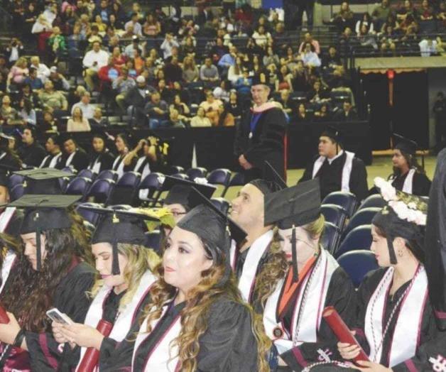 Ofrecen carreras de Ingeniero Petrolero