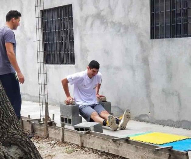 Entrenan hermanos al estilo espartano Entrenan hermanos al estilo espartano