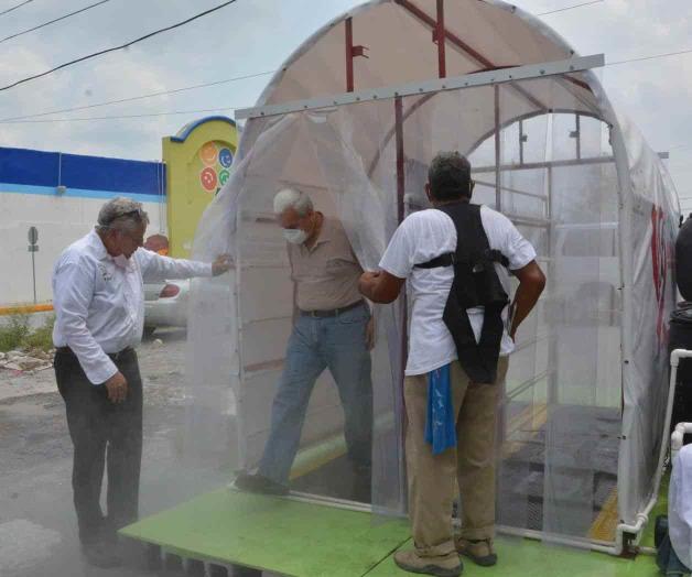 Construyen túnel desinfectante