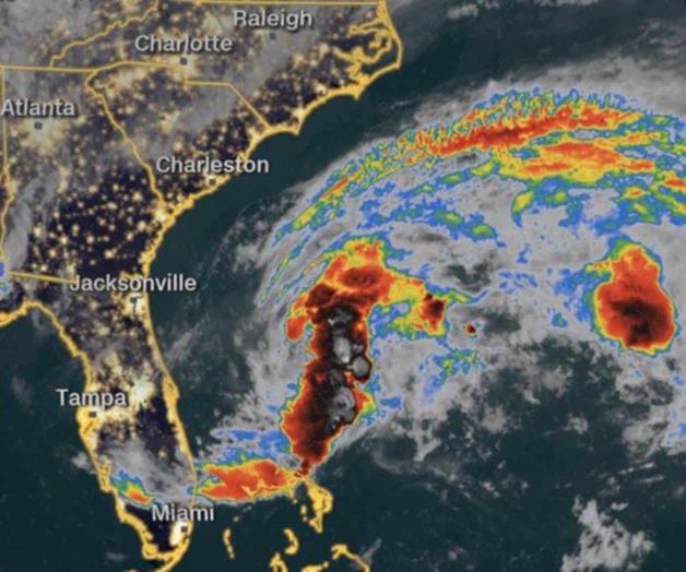 Se forma la tormenta tropical Arthur al este de Florida
