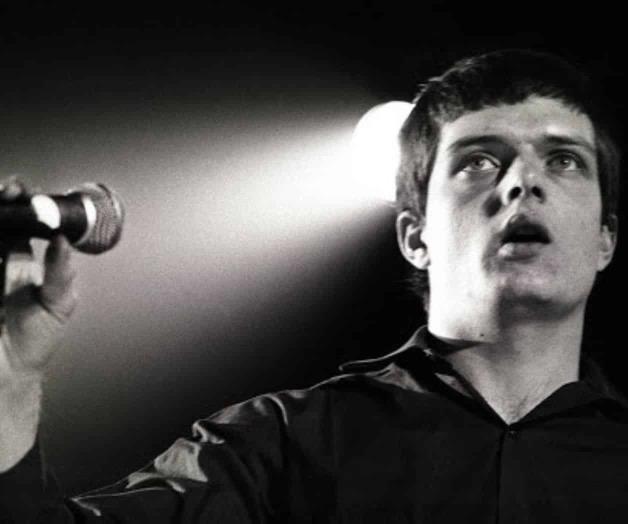 Ian Curtis, 40 años después: así fueron las últimas horas del poeta torturado que influyó a varias generaciones Ian Curtis, 40 años después: así fueron las últimas horas del poeta torturado que influyó a varias generaciones