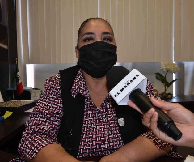 Entregan cuadernillos a los niños sin Internet