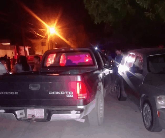 Impacta auto estacionado