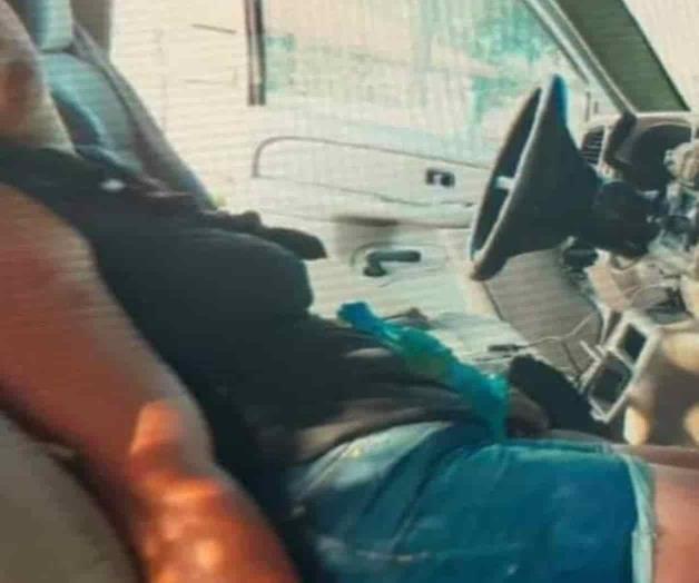 Ataca grupo armado vehículo; matan a una madre de familia y hieren a menor Ataca grupo armado vehículo; matan a una madre de familia y hieren a menor