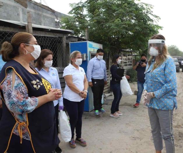 Llevan alivio a colonia Vientos de Cambio Llevan alivio a colonia Vientos de Cambio