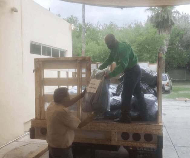 Donan equipo de protección