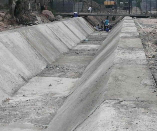 Avanza obra de drenaje pluvial en La Escondida