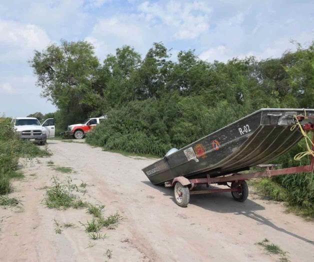 Flota cuerpo en el río