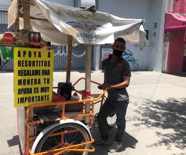 De payaso a vendedor de aguas, pan y antojitos para poder subsistir De payaso a vendedor de aguas, pan y antojitos para poder subsistir