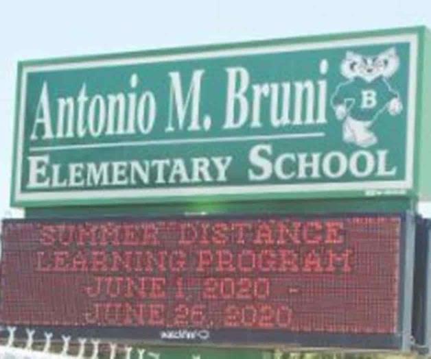 Desafían a Educación y prohíben regreso a clases