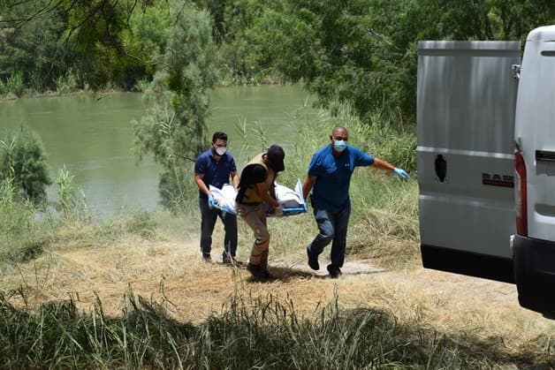 Ahogado... y desnudo