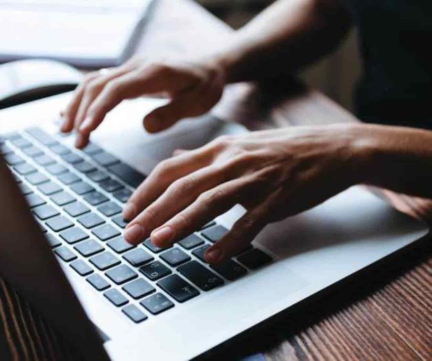 Defrauda instituciones de préstamos en línea