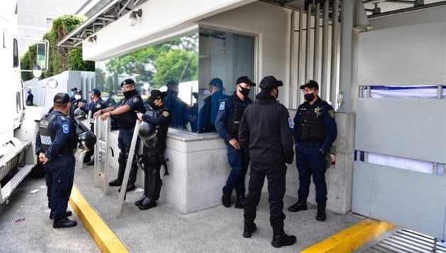 Aseguran oficinas corporativas de la cooperativa Cruz Azul, en CDMX