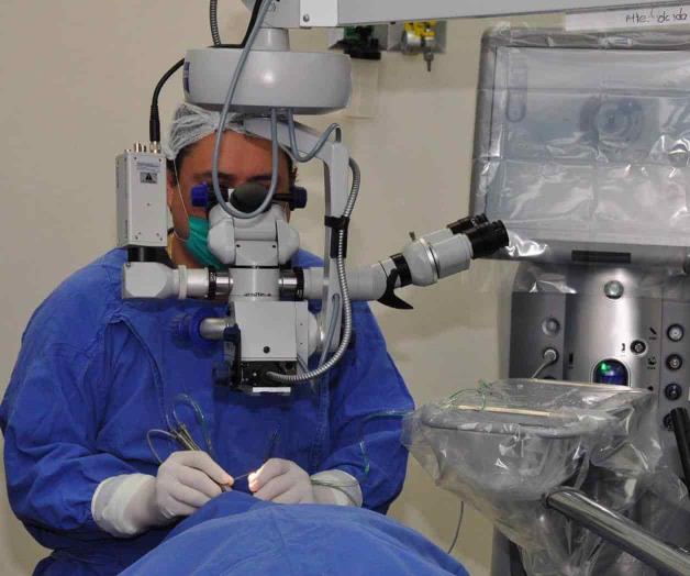 Urge construir aquí la clínica oftalmológica Urge construir aquí la clínica oftalmológica