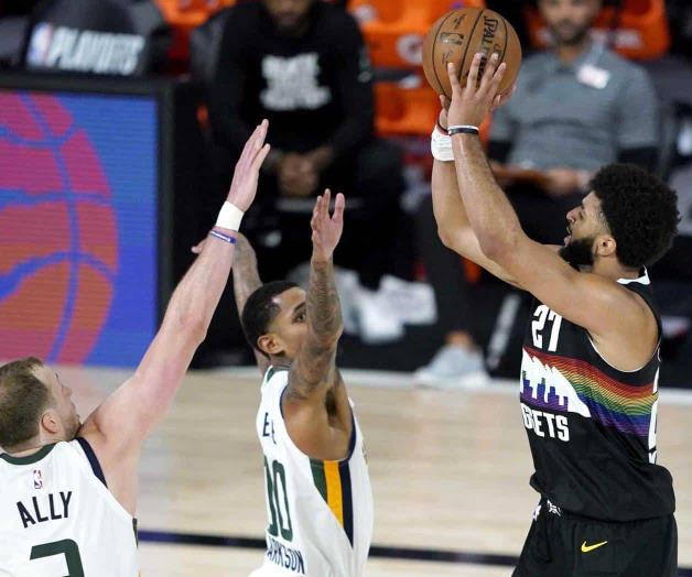 Nuggets se imponen al Jazz en primer juego de Playoffs