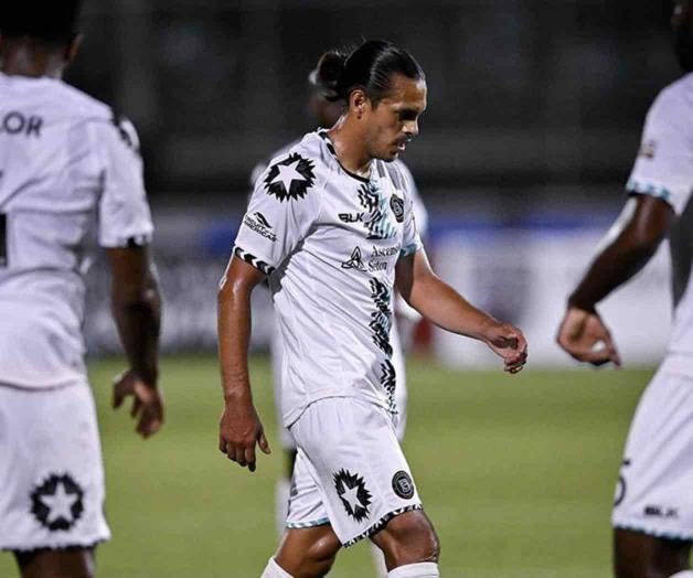 Xavi’ Báez jugó como en casa