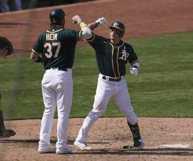 Con jonrón de Laureano, Atléticos ganan a Padres