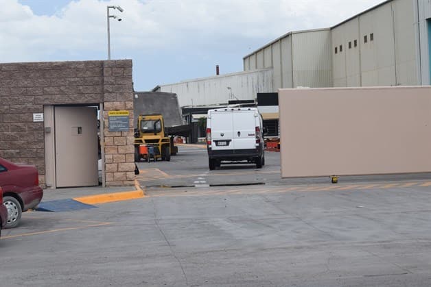 Muere obrero al caer de techo en maquila