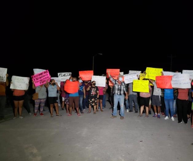 Noche de manifestaciones y bloqueos en Valle Hermoso 