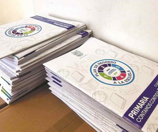 Arriban cuadernillos tardíos; los desechan