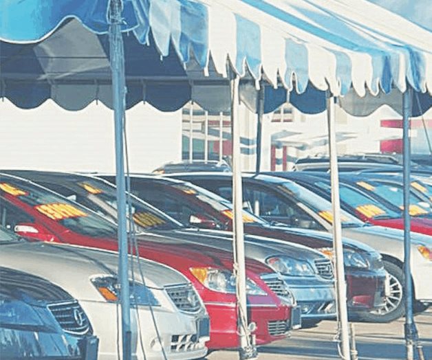 Advierten de riesgos al comprar autos sin título