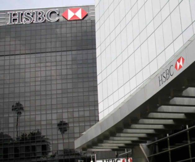 La fiesta de los billetes rojos y cuellos blancos La fiesta de los billetes rojos y cuellos blancos