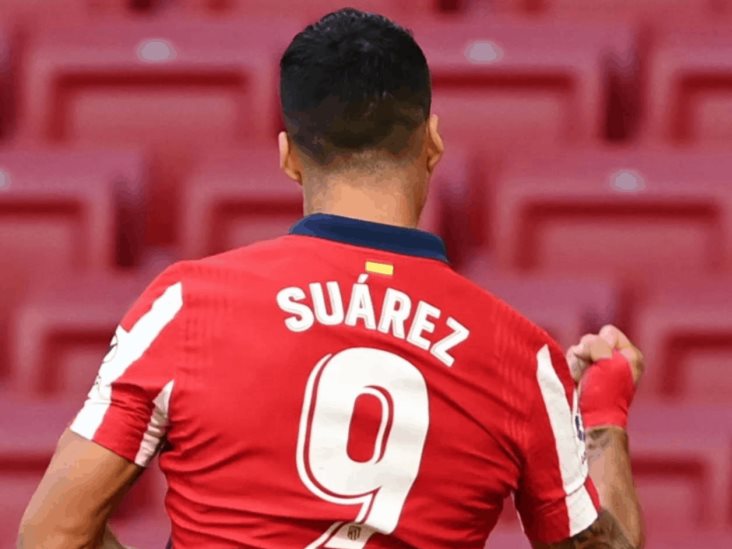 El Atlético de Madrid golea al Granada con doblete de Luis Suárez El Atlético de Madrid golea al Granada con doblete de Luis Suárez