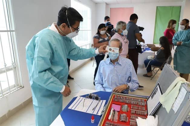 Llevan auxilio a 150 pacientes de cataratas