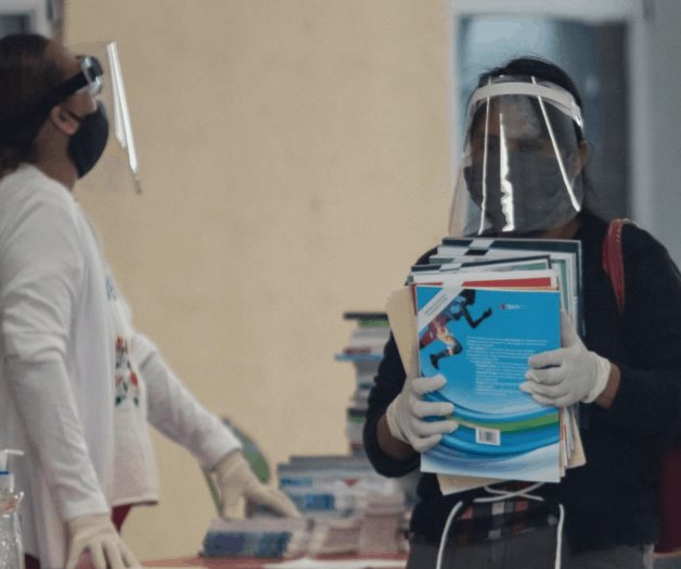 El titánico trabajo de repartir 161 millones de libros escolares en México en medio de la pandemia