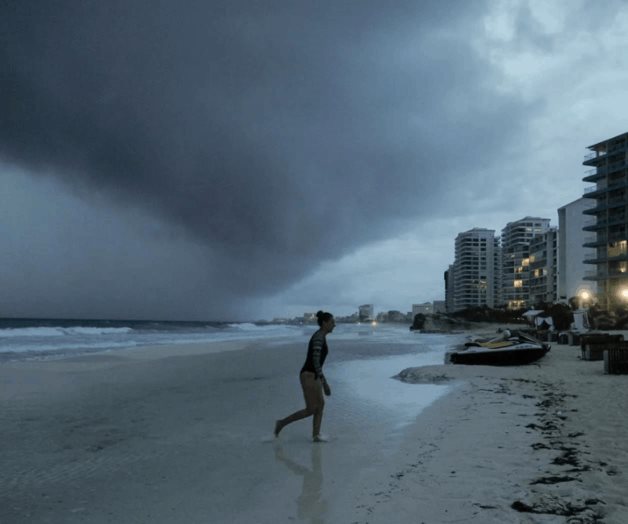 Inician lluvias y fuerte viento en Cozumel por huracán Zeta