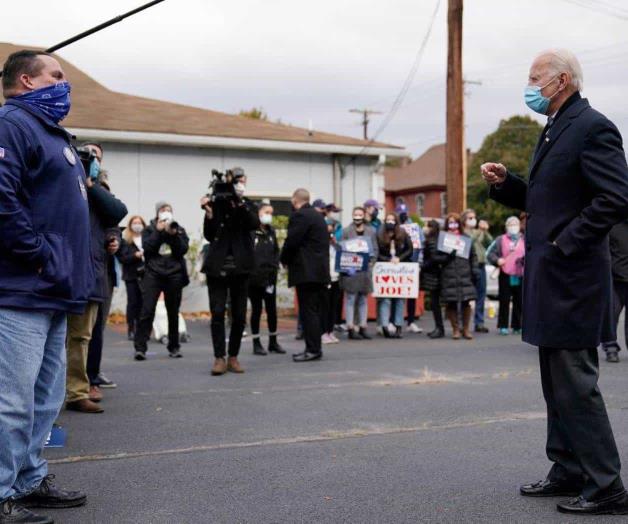Comienza Joe Biden el día visitando tumba de su hijo