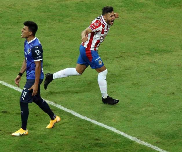 Remonta Chivas y vence Rayados 3-1
